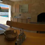 Mare - With Heated Pool Villa