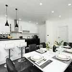 Villa Mare - With Heated Pool Zara