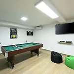 Villa Mare - With Heated Pool *