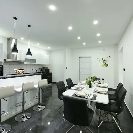 Mare - With Heated Pool Вілла