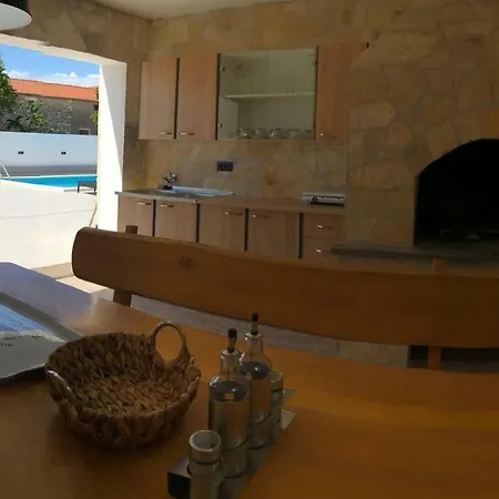 Mare - With Heated Pool Villa