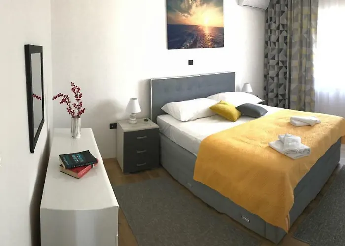 Villa Mare - With Heated Pool