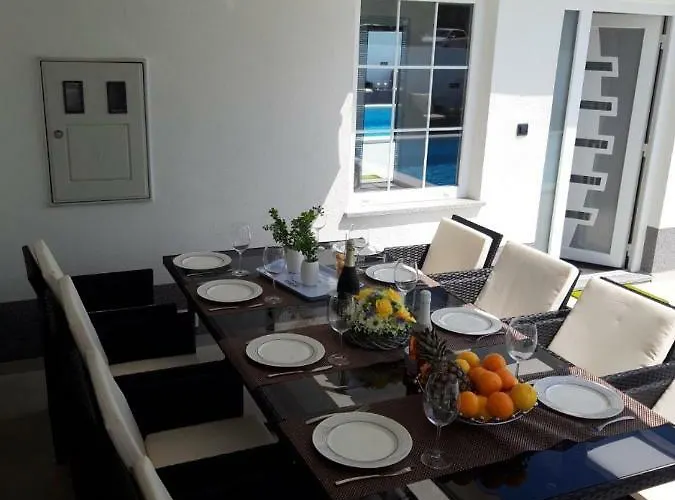 Villa Mare - With Heated Pool Zara