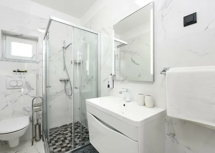 Mare - With Heated Pool Villa Zara